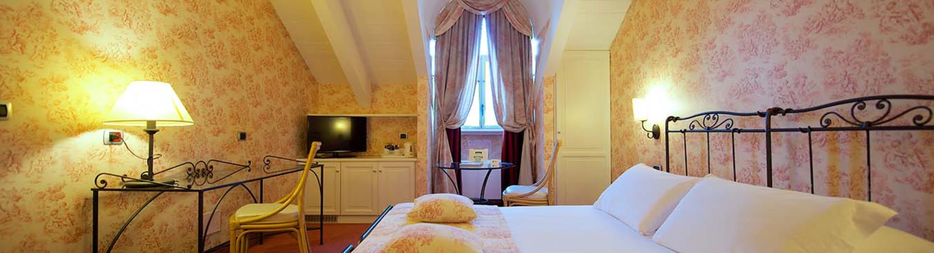 Book your 4 star hotel in Turin near the Porta Nuova station